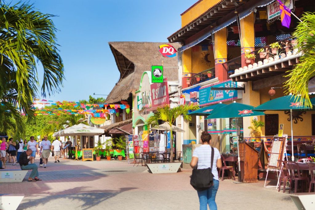 Quel quartier choisir pour investir à Playa del Carmen ? xr:d:dafgnti29xa:1302,j:7972907994546056003,t:23112920