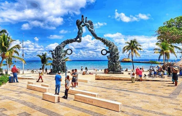 Parque Fundadores et plage de Playa del Carmen